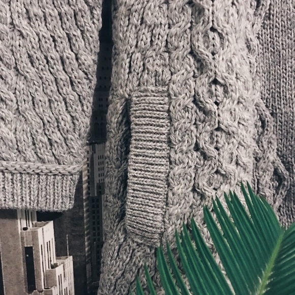 (SOLD) Aran cable knit coat. 100% Merino Wool - Picture 5 of 8